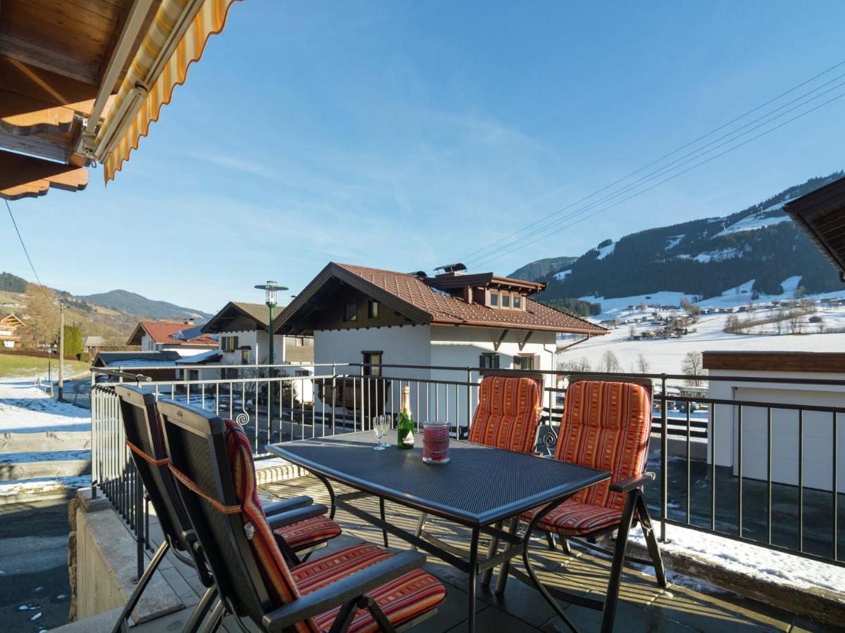 Luxurious Holiday Home With Terrace In Tyrol Бріксен-ім-Тале Екстер'єр фото