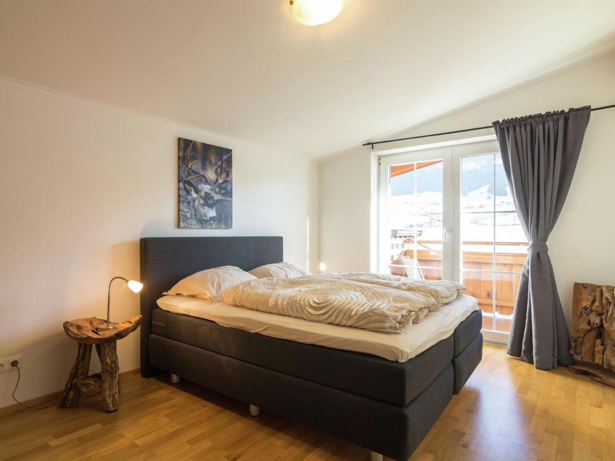 Luxurious Holiday Home With Terrace In Tyrol Бріксен-ім-Тале Екстер'єр фото
