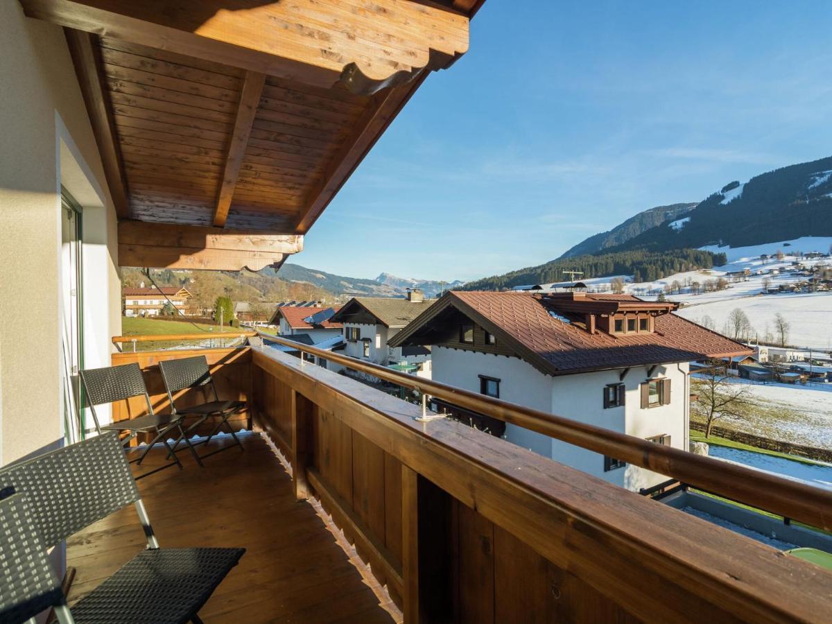 Luxurious Holiday Home With Terrace In Tyrol Бріксен-ім-Тале Екстер'єр фото