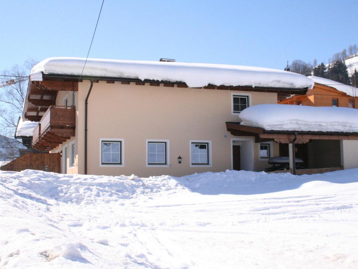 Luxurious Holiday Home With Terrace In Tyrol Бріксен-ім-Тале Екстер'єр фото